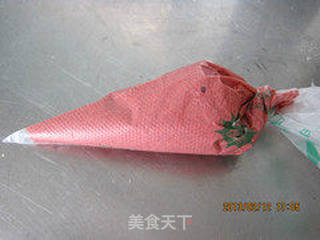 蛇年送福----奶油彩绘蛋糕卷的做法步骤:10