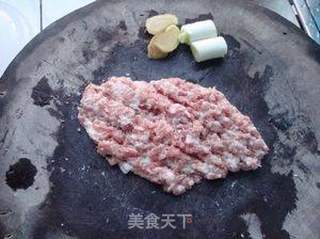 肉末烧玉米的做法步骤:2