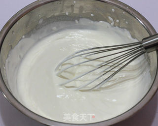 以我一念执着,等你三寸天堂----草莓慕斯蛋糕(情人节快乐)的做法步骤:16