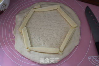 超详细步骤教你做出可媲美必胜客的芝心披萨的做法步骤:12