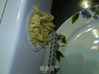 自制鸡蛋面条的做法步骤:9
