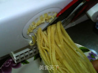 自制鸡蛋面条的做法步骤:10