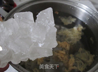 银耳荸荠雪梨羹的做法步骤：5