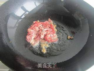 毛芹炒羊肉——新疆味道的做法步骤:5