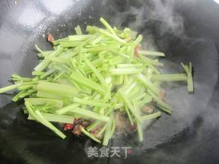 毛芹炒羊肉——新疆味道的做法步骤：8