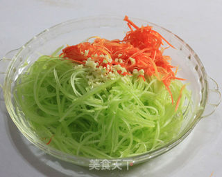 节后清肠营养小菜---醋拌青笋萝卜丝的做法步骤:5