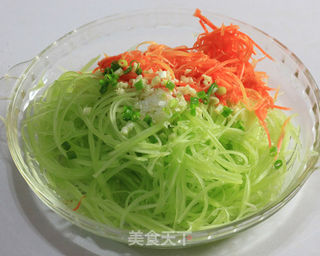 节后清肠营养小菜---醋拌青笋萝卜丝的做法步骤:9