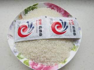 自制醪糟的做法步骤：1