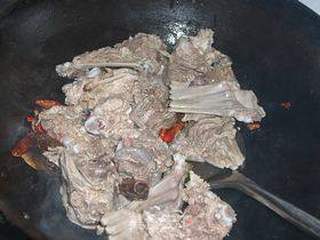 麻辣兔肉的做法步骤:7