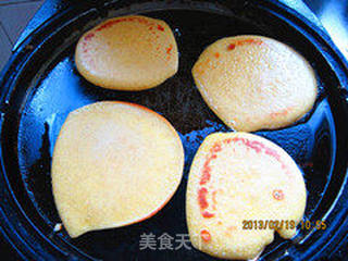 宝宝营养餐----奶香玉米饼的做法步骤:10
