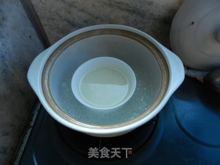 宝宝鸡蛋卷软米饭的做法步骤：1