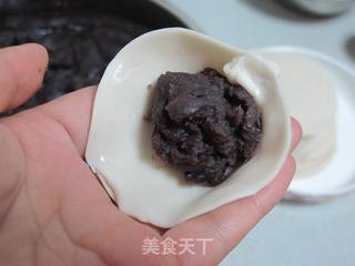 饺子皮豆沙包的做法步骤：2