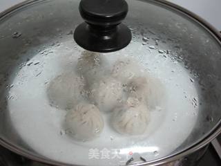 饺子皮豆沙包的做法步骤：3