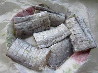 孜然香煎带鱼的做法步骤:4
