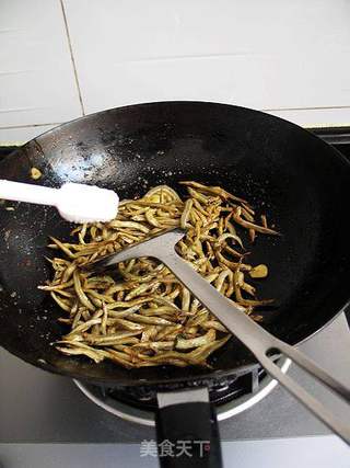 香煸小鱼干---米饭杀手的做法步骤:14
