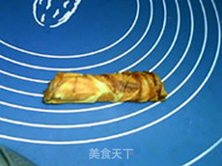 大理石纹可可双色蛋卷的做法步骤:15