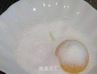 快速自制咸蛋黄的做法步骤:3