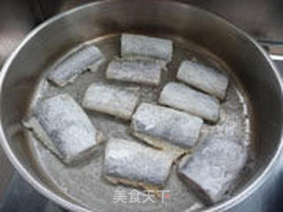 椒盐带鱼的做法步骤:4