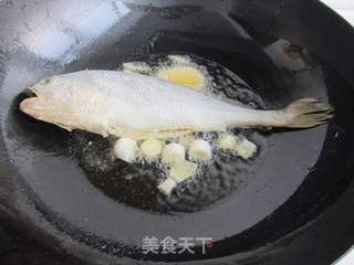 干煎黄花鱼的做法步骤:7