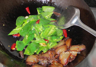 青椒炒酱肉的做法步骤:6
