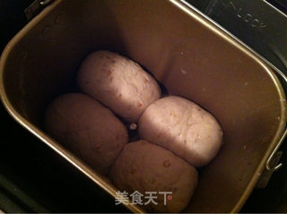 花生核桃仁面包--面包机版的做法步骤:6