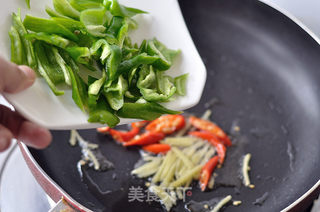 酸辣黑木耳的做法步骤:6