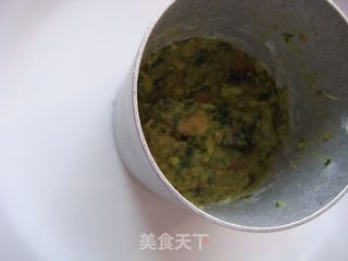 蟹肉牛油果沙拉配柠檬草西班牙凉菜汤的做法步骤：21