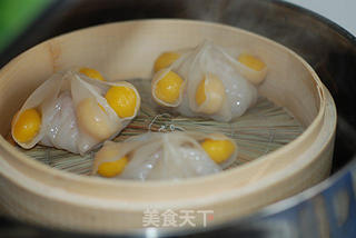灌汤明珠蒸饺的做法步骤:7