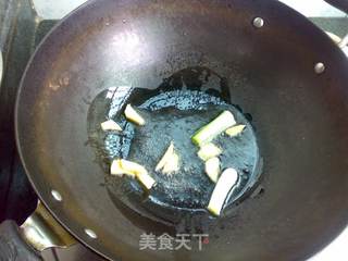 鱿鱼焖萝卜的做法步骤:6