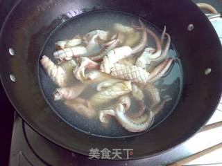 鱿鱼焖萝卜的做法步骤:5