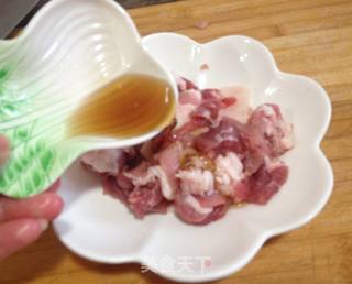 辣白菜炒五花肉的做法步骤：4