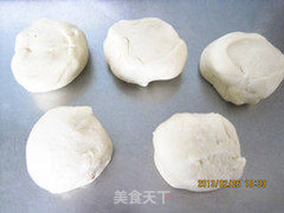 红豆馅雪花面包的做法步骤:4