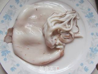 绝配--韭菜炒鱿鱼的做法步骤:2
