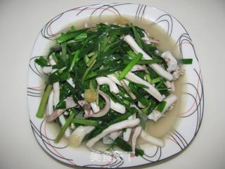 绝配--韭菜炒鱿鱼的做法步骤:8