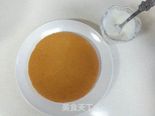酸奶油蛋糕披萨的做法步骤:2