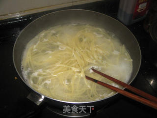 鲜虾意粉的做法步骤:5