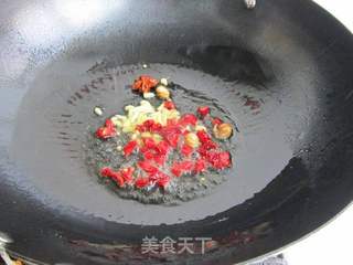 肥肠豆腐煲的做法步骤:4