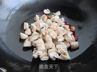 肥肠豆腐煲的做法步骤:5