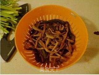 芥末粉丝素拌菜的做法步骤:2