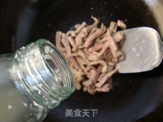 红豆干炒肉丝的做法步骤：4