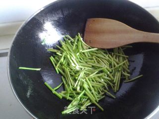芦蒿炒肉丝的做法步骤:6