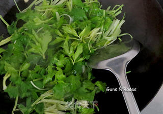 芹菜炒木耳的做法步骤:4