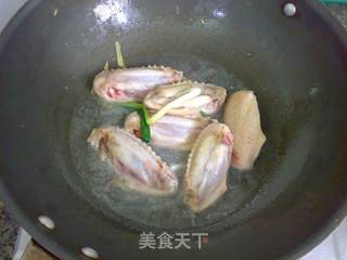 榨菜烧鸡翅的做法步骤:5