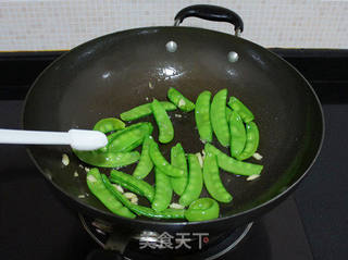 【清炒荷兰豆】的做法步骤:5