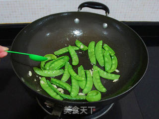 【清炒荷兰豆】的做法步骤:6