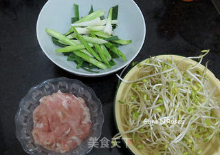 川菜经典——水煮肉片的做法步骤：2