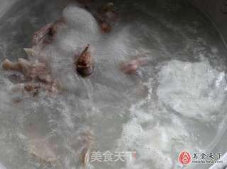 老鸭粉丝汤的做法步骤:2