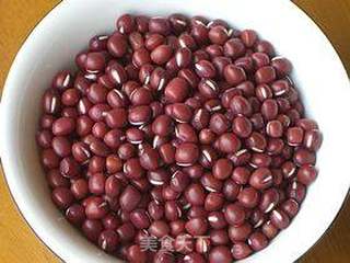 2分钟做出不破皮的：冰糖蜜红豆的做法步骤：1