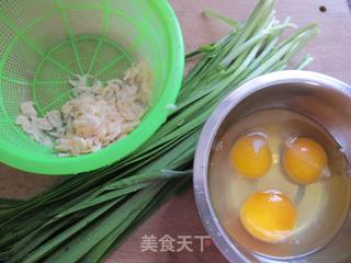 饺子皮韭菜盒子的做法步骤：1