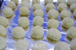 椰蓉蛋白球的做法步骤：9